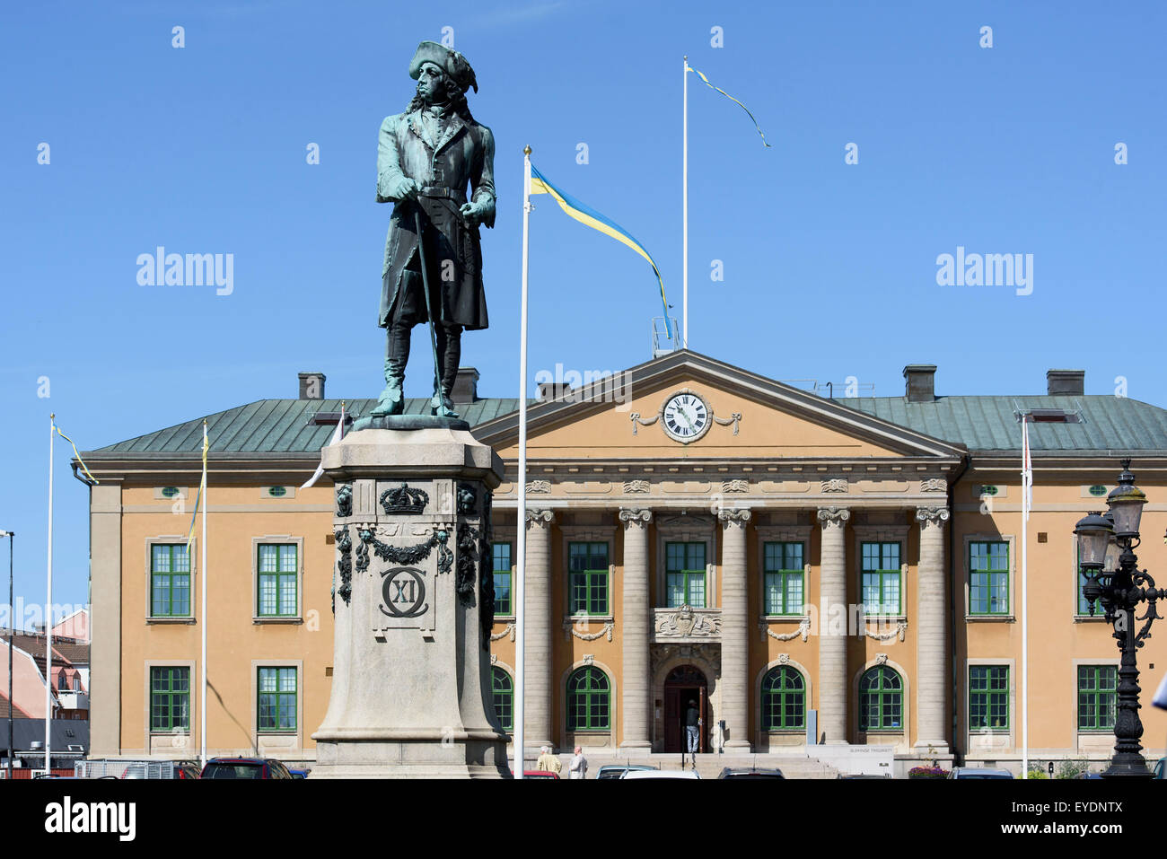 Rathaus und Denkmal KarlXI am Stortorget in Karlskrona, Provinz Blekinge, Schweden Stockfoto