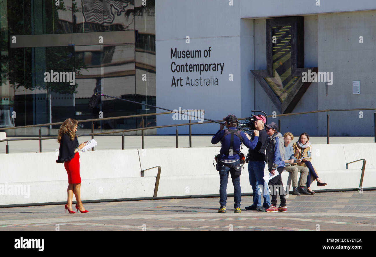 Sydney, Australien. 27. Juli 2015. Gina Liano gesehen während der Dreharbeiten für australische Celebrity Apprentice 2015 in The Rocks, Sydney, Australien, auf Montag, 27. Juli 2015 Credit: Romina01/Alamy Live News Stockfoto