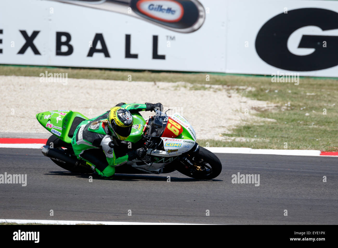 Misano Adriatico, Italien - 20. Juni 2015: Kawasaki ZX-6R gehen elf Teams, angetrieben von Ricarda NEUBAUER Stockfoto