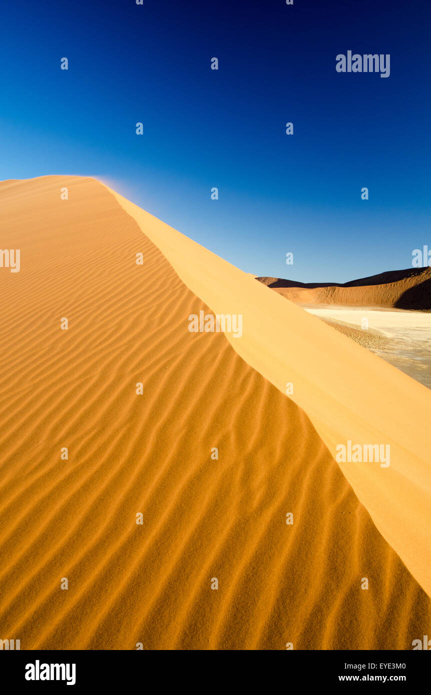 Dramatische Dünen Sossusvlei, Namib-Naukluft Wüste, Namibia Stockfoto