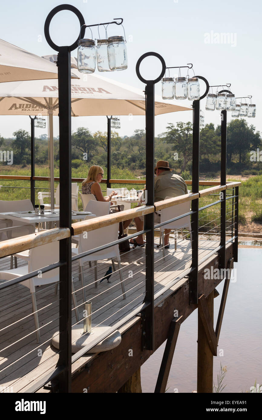 Outdoor-Küche, Skukuza Rest camp, Krüger Nationalpark, Südafrika Stockfoto