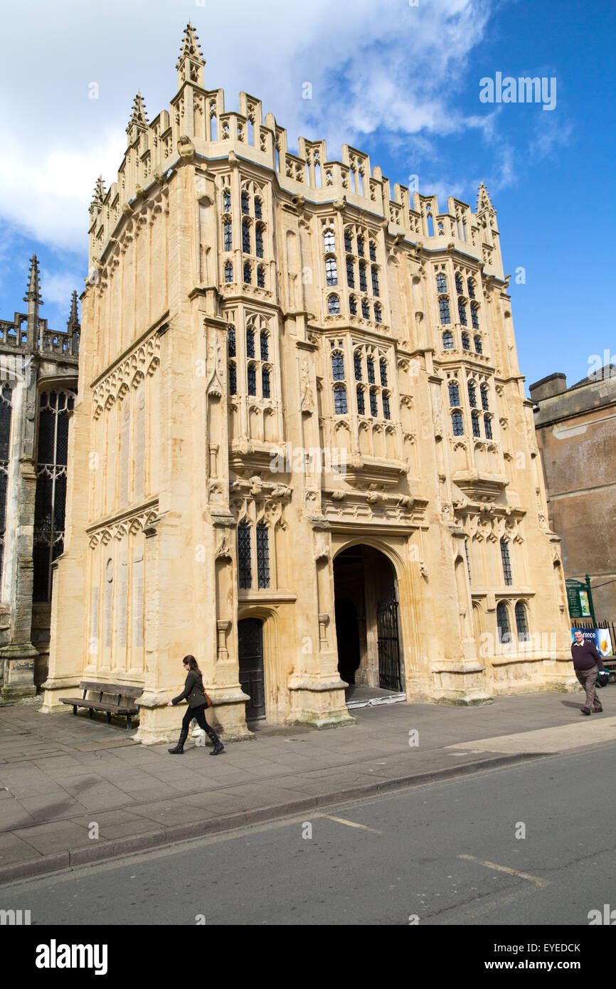 Historische Kirche Stein Torhaus bauen, Cirencester, Gloucestershire, England, Vereinigtes Königreich, Stockfoto