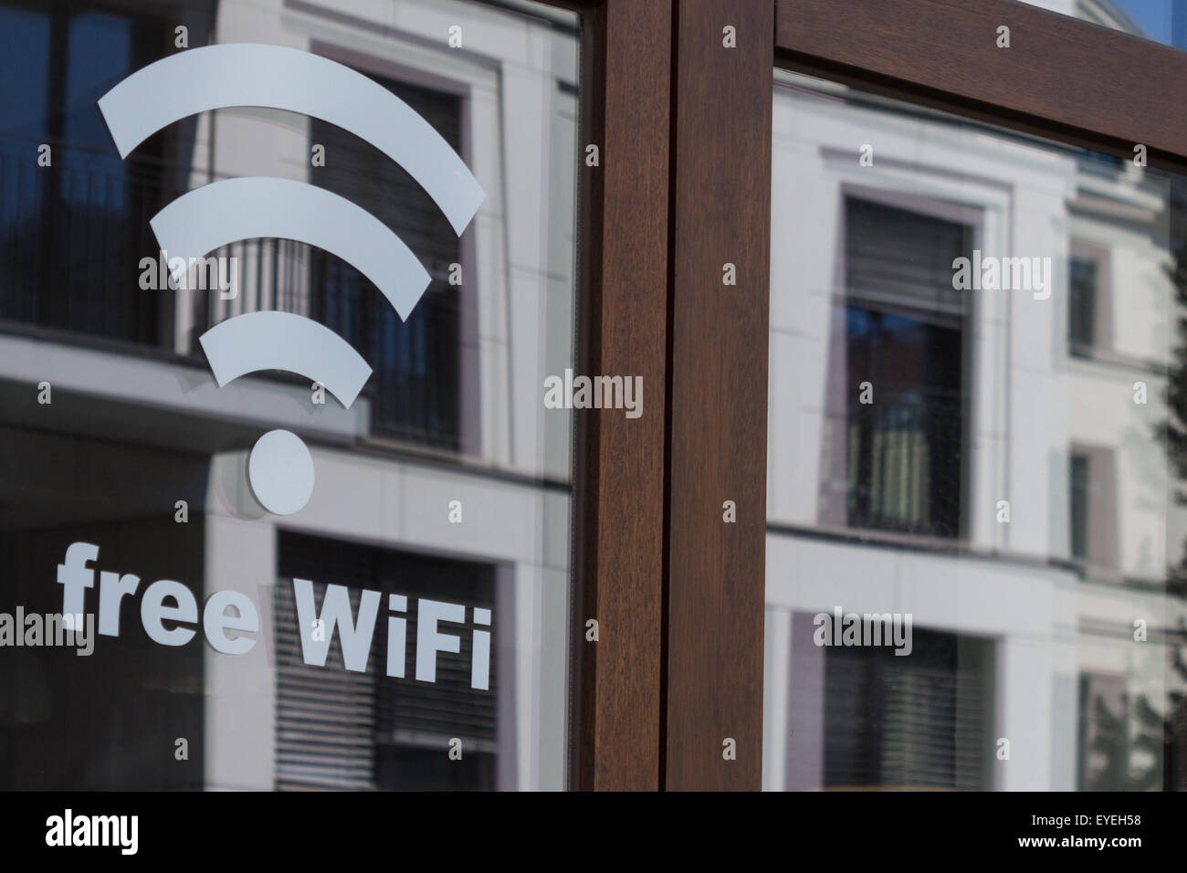 WiFi - free Wifi - wireless Internet Verbindungssymbol Zeichen Stockfoto