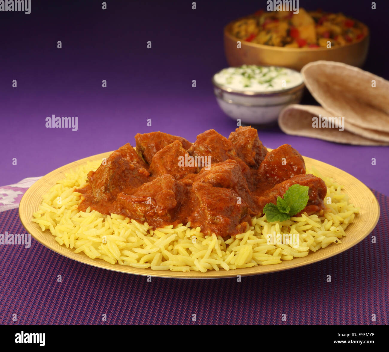 INDISCHES RINDFLEISCH CURRY ESSEN Stockfoto