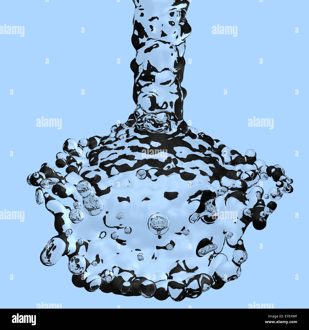 Spritzwasser isoliert auf blauem Hintergrund Stockfoto