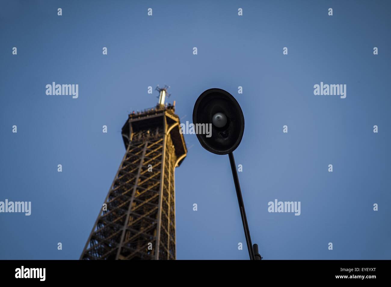 Die eiserne Lady von Paris, den Eiffelturm im Herbst 25.11.2012 - Sylvain Leser Stockfoto