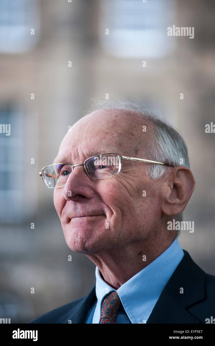 Britischer Literaturkritiker, John Carey, erscheinen auf dem Edinburgh International Book Festival. Stockfoto