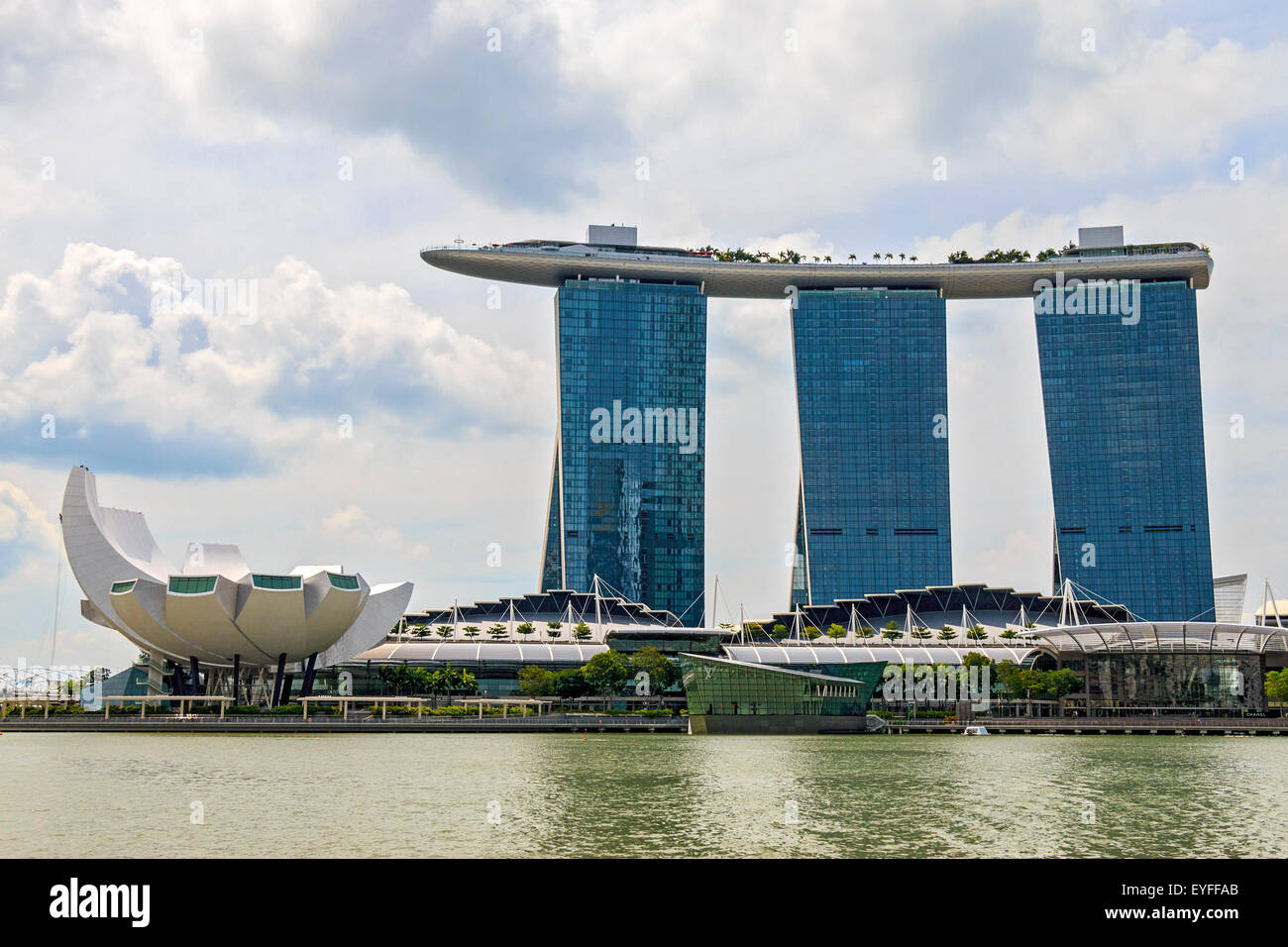 Marina Bay Sands, eröffnet im Jahr 2010 ist ein 2.561 Zimmer Hotel Marina Bay in Singapur. Entwickelt von Las Vegas Sands, ist es bille Stockfoto