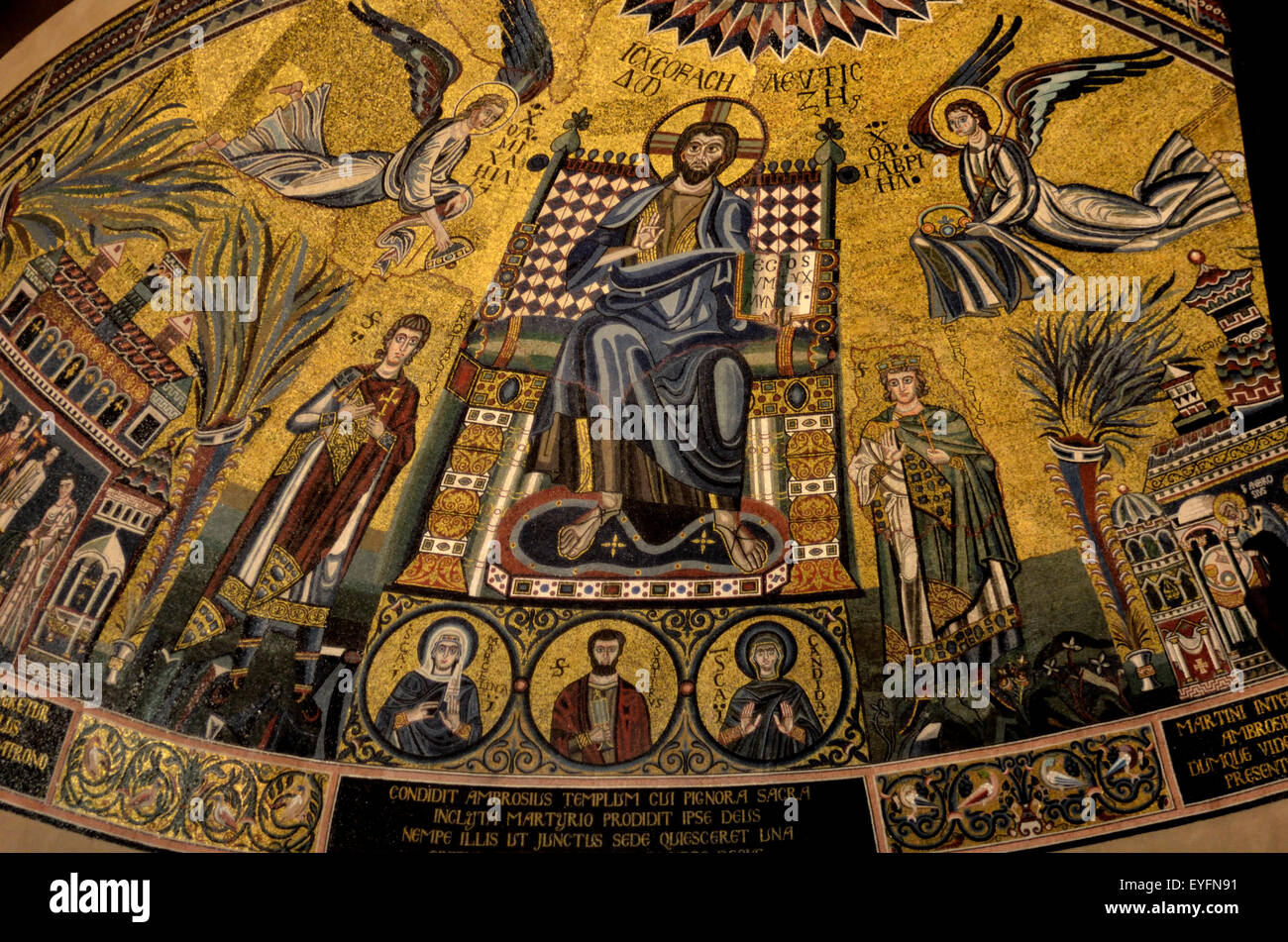 Apsismosaik mit Christus Pantokrator, Kirche von St. Ambrogio, Mailand