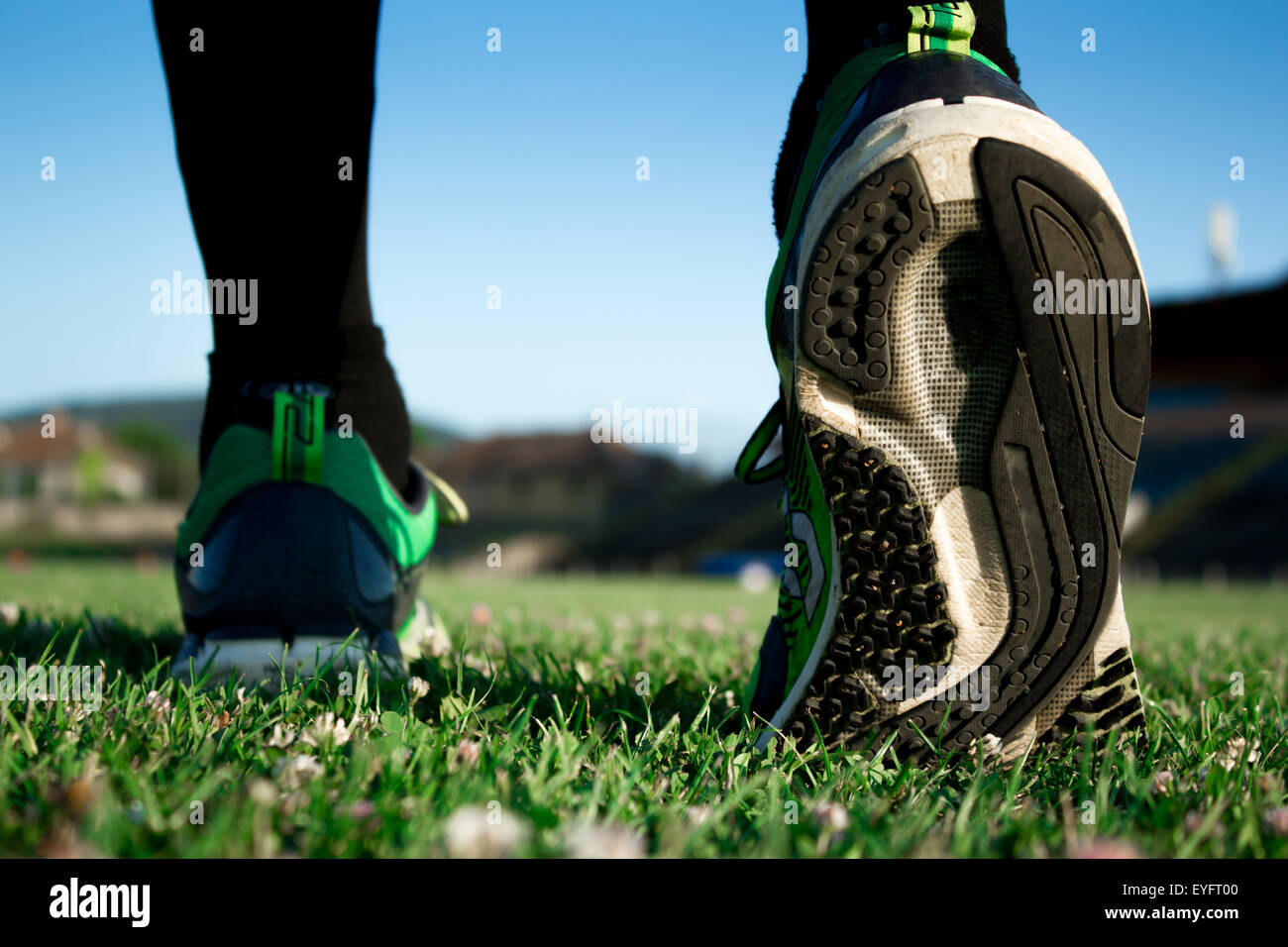 Sportler, die immer bereit für einen Run auf das Stadion Stockfoto