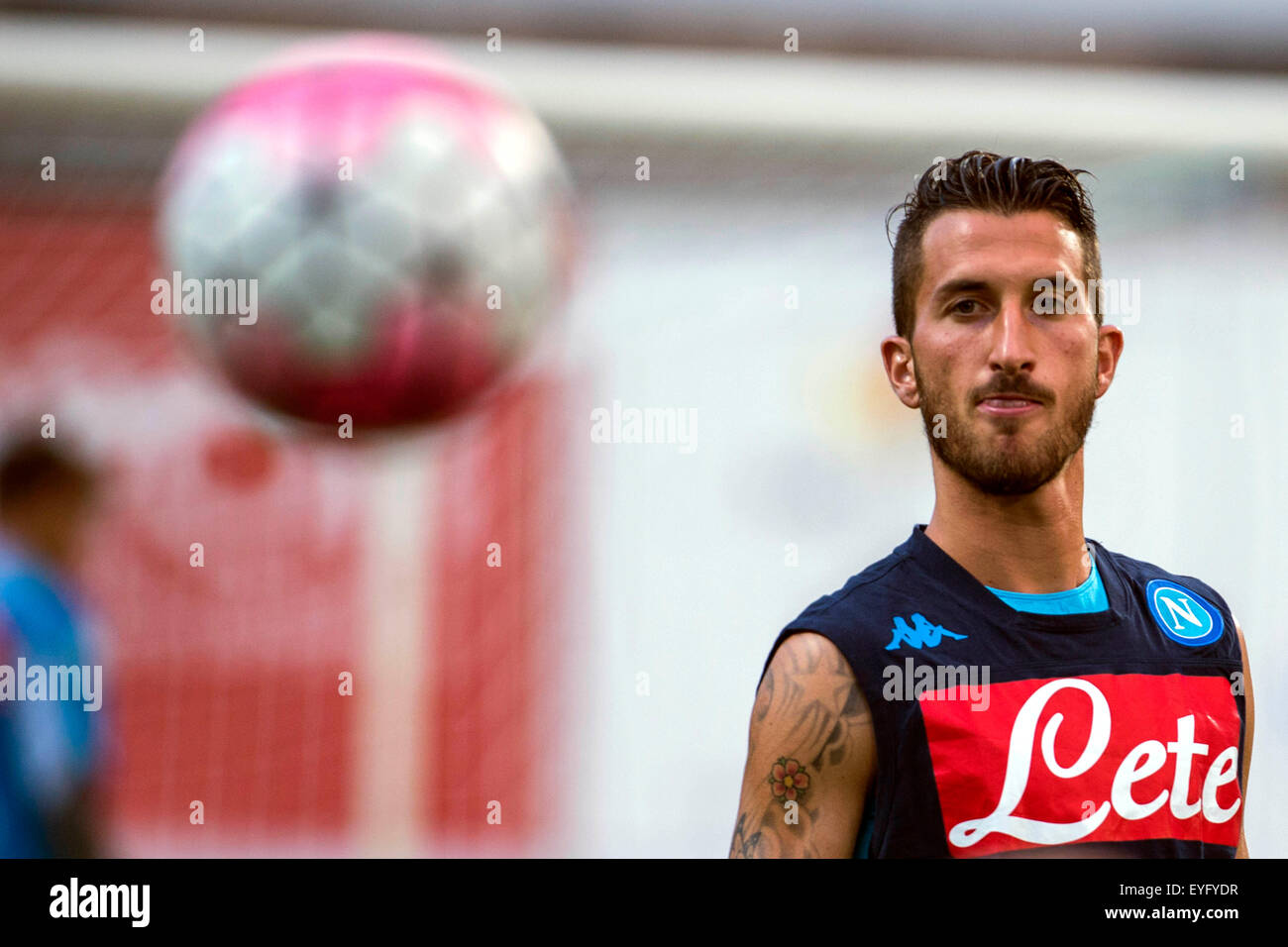 Trento, Italien. 24. Juli 2015. Mirko Valdifiori (Napoli) Fußball: Vorsaison Freundschaftsspiel zwischen Napoli 5-2 Feralpi Salo Stadium Trento in Trento, Italien. © Maurizio Borsari/AFLO/Alamy Live-Nachrichten Stockfoto