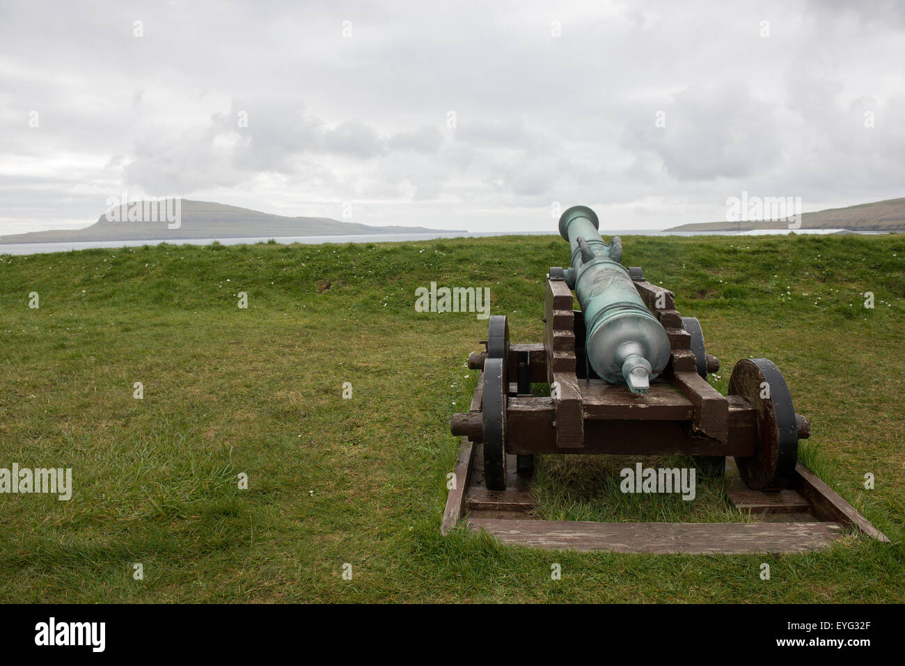 Alte Kanone auf die historische Festung Skansin in Tórshavn auf den Färöern, Dänemark Stockfoto
