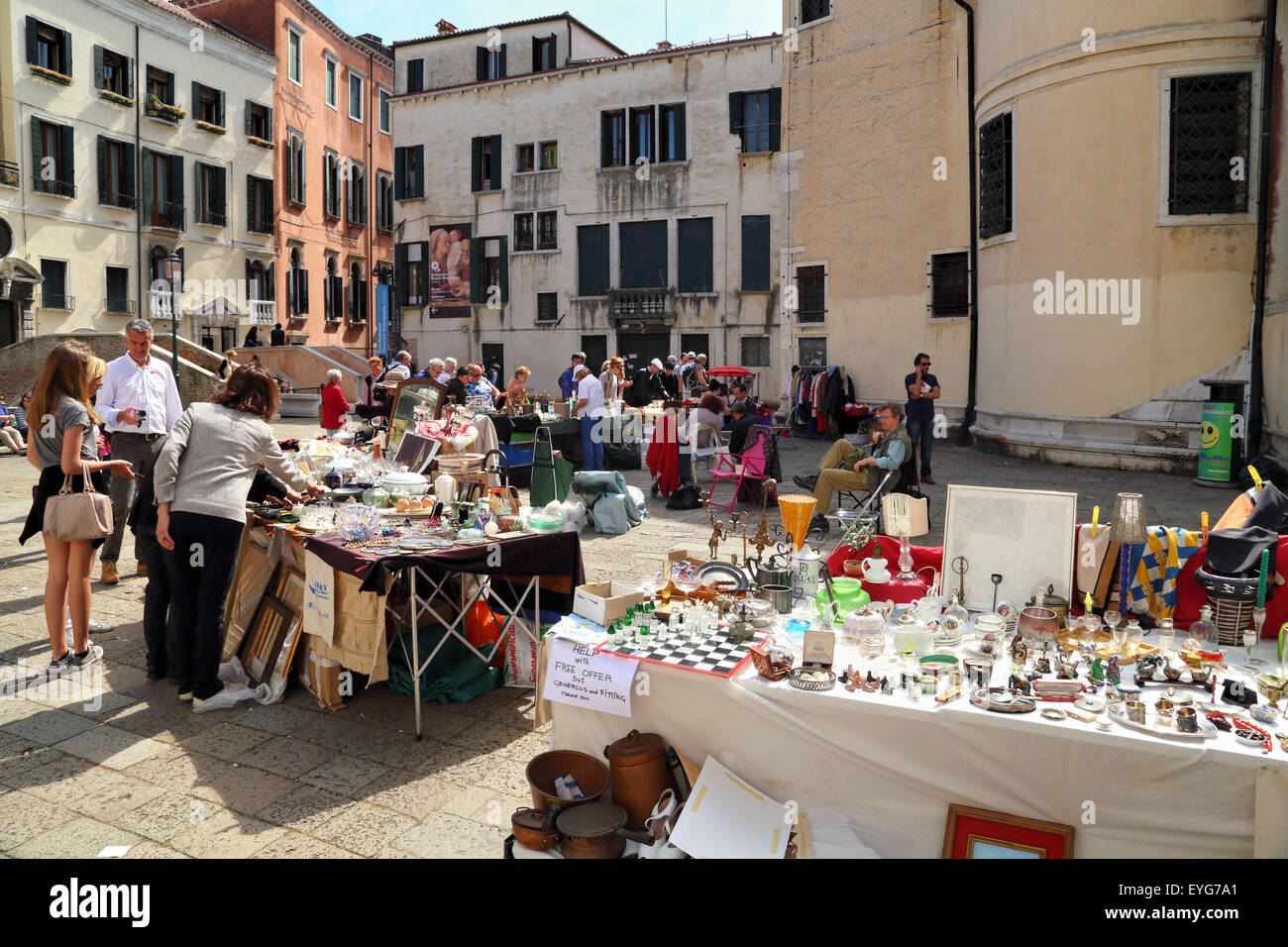 Flohmarkt in Venedig, Campo Santa Maria Formosa Stockfoto