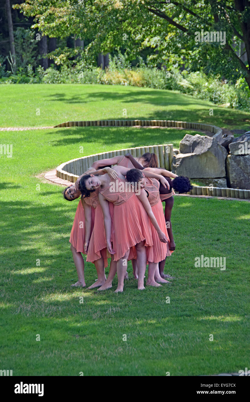 Die Berkshire-Puls moderner Tänzer beim bimsen in Stockbridge, Massachusetts. Stockfoto