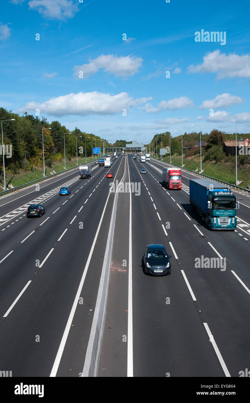 Verkehr auf der M1 in Nottinghamshire, England UK Stockfoto