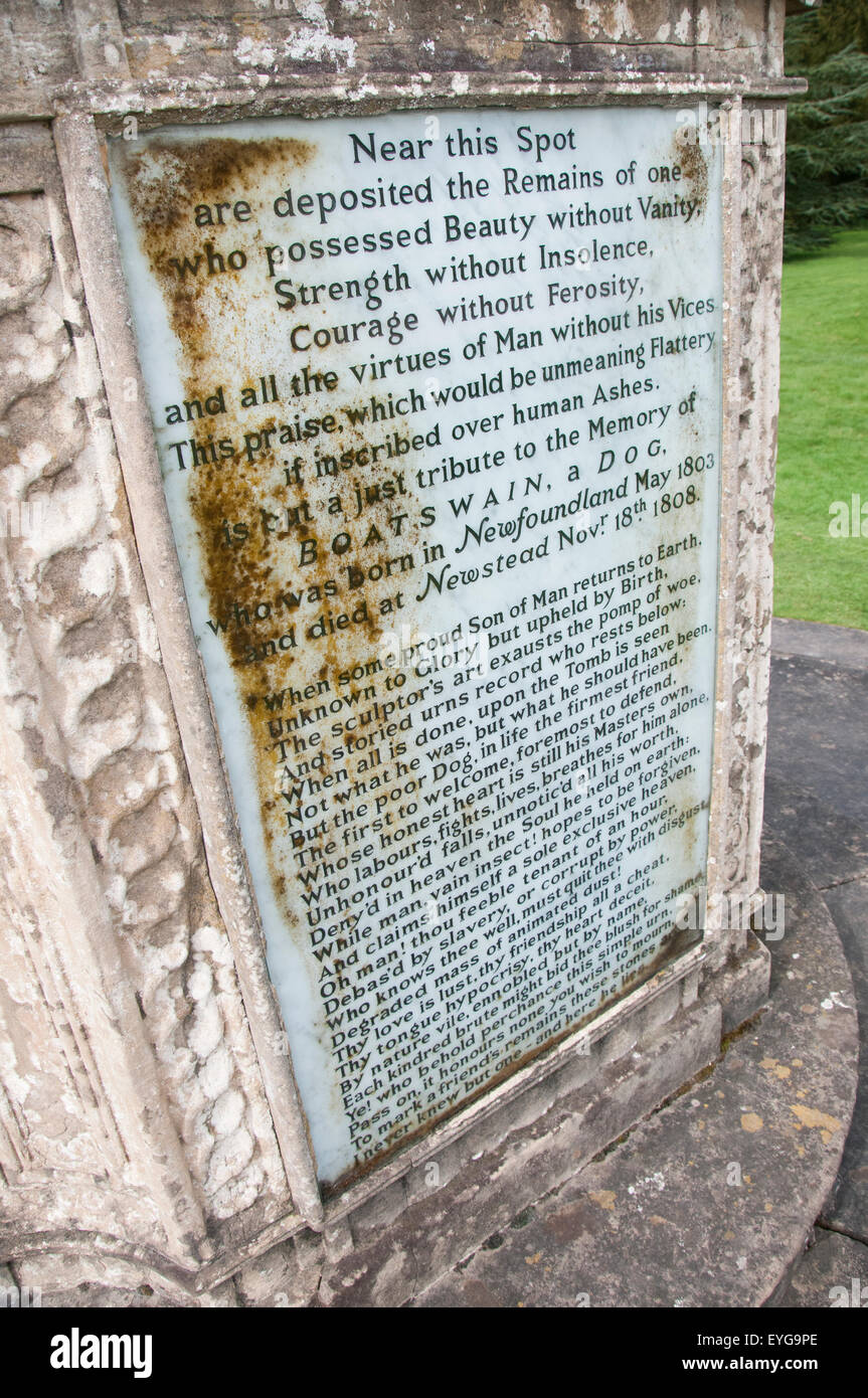 Denkmal für Lord Byron Hund Bootsmann in Newstead Abbey in Nottinghamshire, England UK Stockfoto