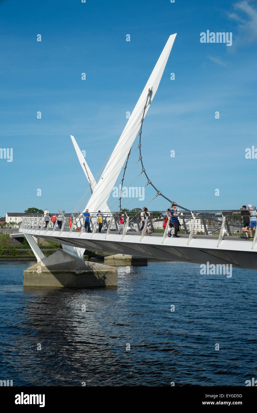 Die Friedensbrücke Derry Londonderry-Nordirland Stockfoto
