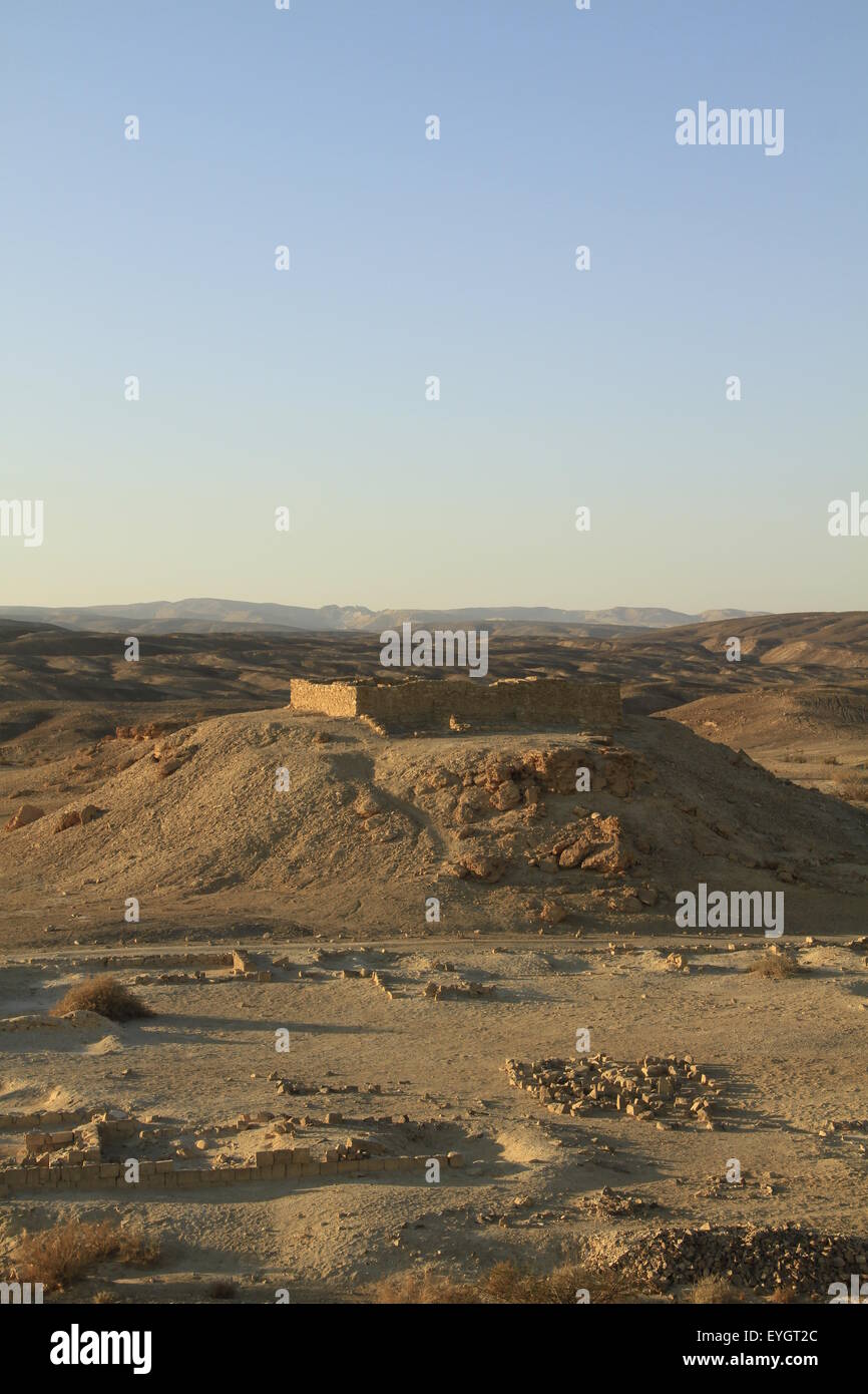 Israel, Arava, Ruinen von Moa, einer Nabatäisch-Website auf der Gewürzroute, errichtet im 1. Jahrhundert, ein Weltkulturerbe. Die Straße-Herberge am Fuße der Festung Stockfoto