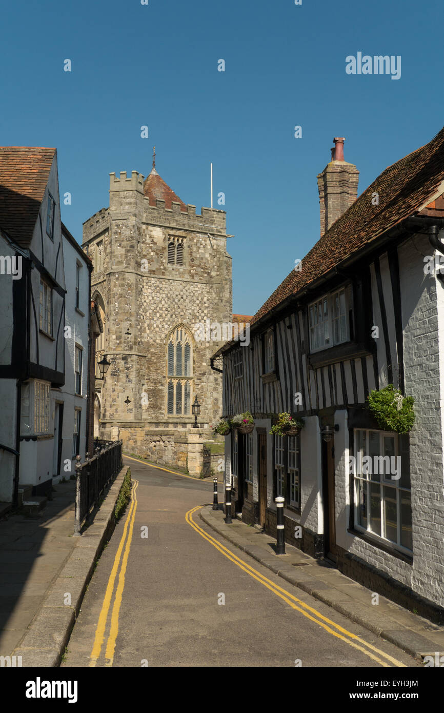Die Altstadt in Hastings mit Kirche St. Clements, Hastings, East Sussex, England Stockfoto