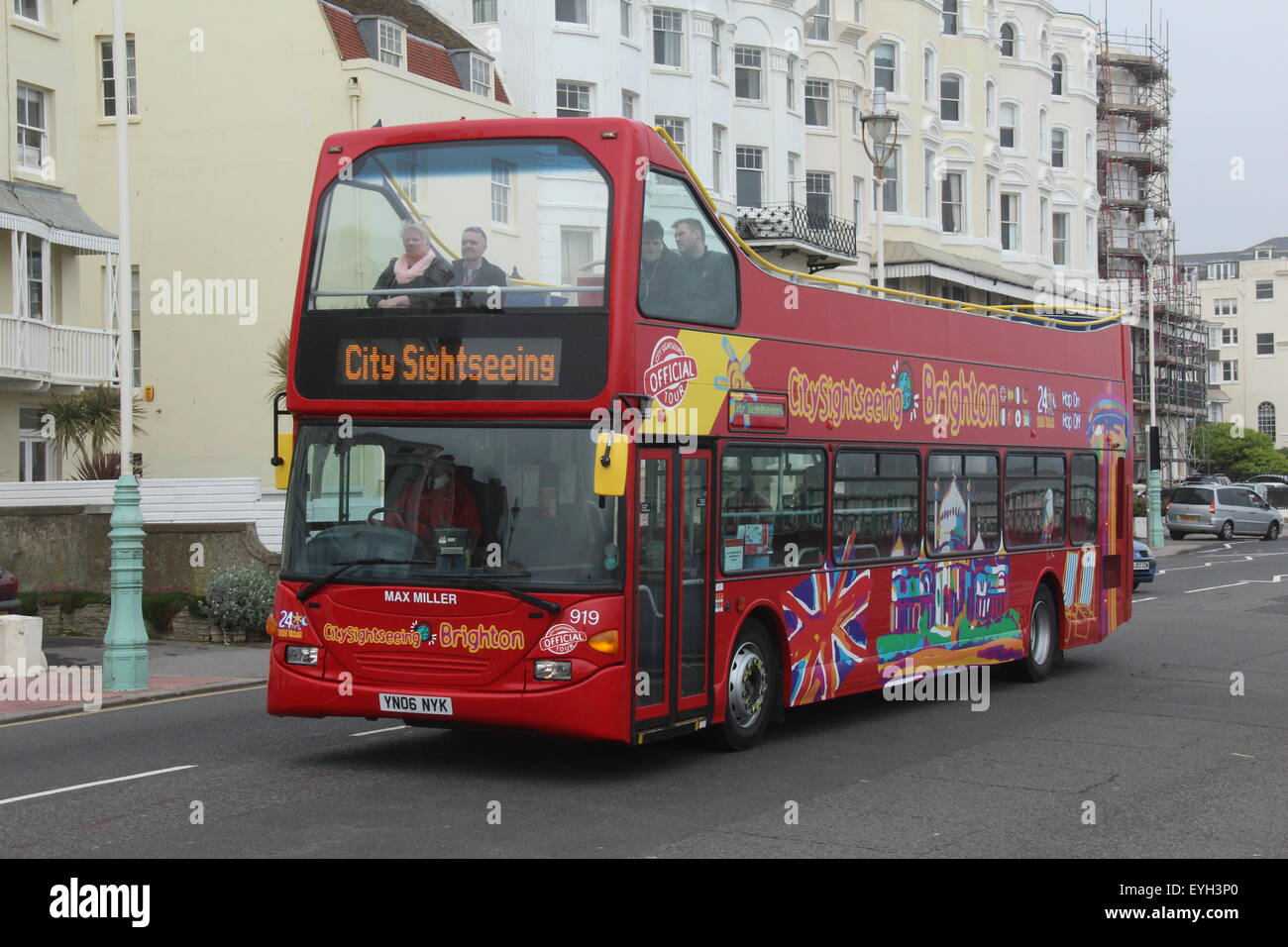 EINE CITY SIGHTSEEING OFFENEN OBERDECK DOPPEL TOURISTENBUS IN BRIGHTON EAST SUSSEX UK Stockfoto