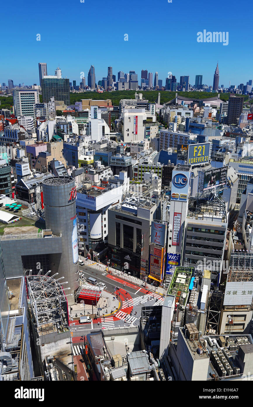 Überblick über die Skyline von Shinjuku gesehen von Shibuya, Tokyo, Japan Stockfoto