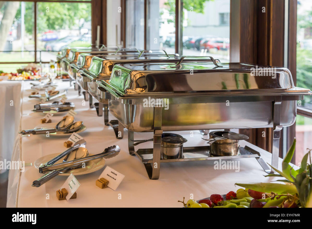 Warmes buffet essen -Fotos und -Bildmaterial in hoher Auflösung – Alamy