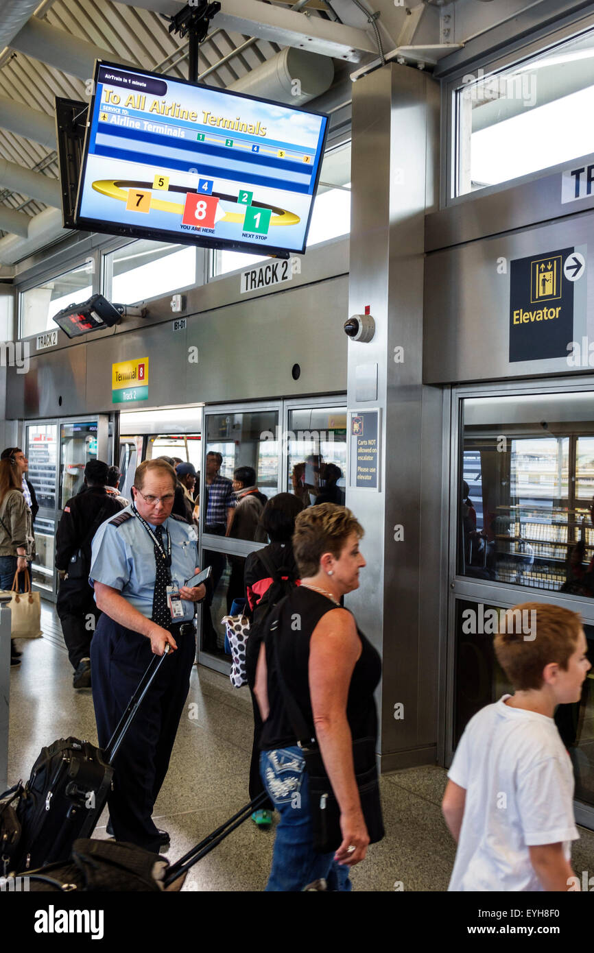 New York City, NY NYC, Northeast, Queens, John F. Kennedy International Airport, JFK, innen, Terminal, Gate, AirTrain, kostenloser Bahntransfer, Besucher reisen Stockfoto