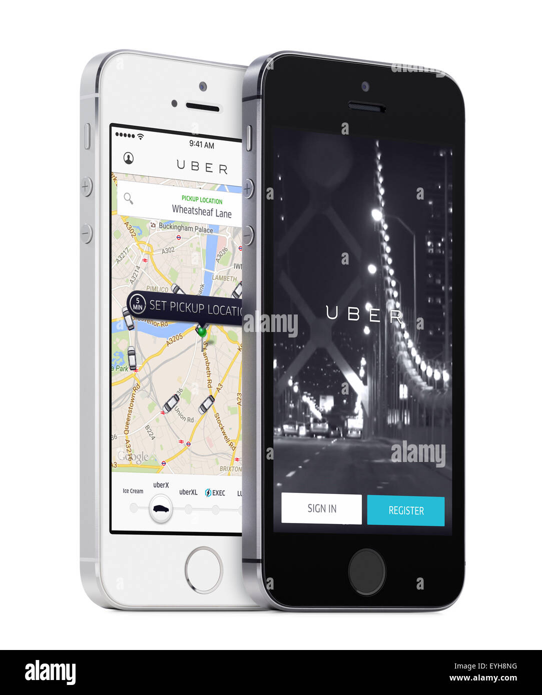 Varna, Bulgarien - 26. Mai 2015: Uber app-Start-Seite und Uber Suche Autos Karte auf den weißen und schwarzen Apple iPhones 5 s. Stockfoto