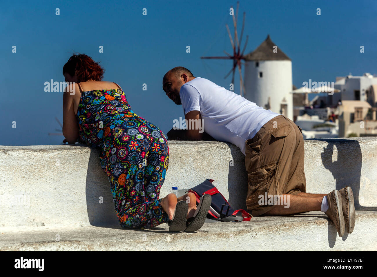 Touristen, Oia, Santorini Senior Pärchen, griechische Inseln, Griechenland, Europa Stockfoto