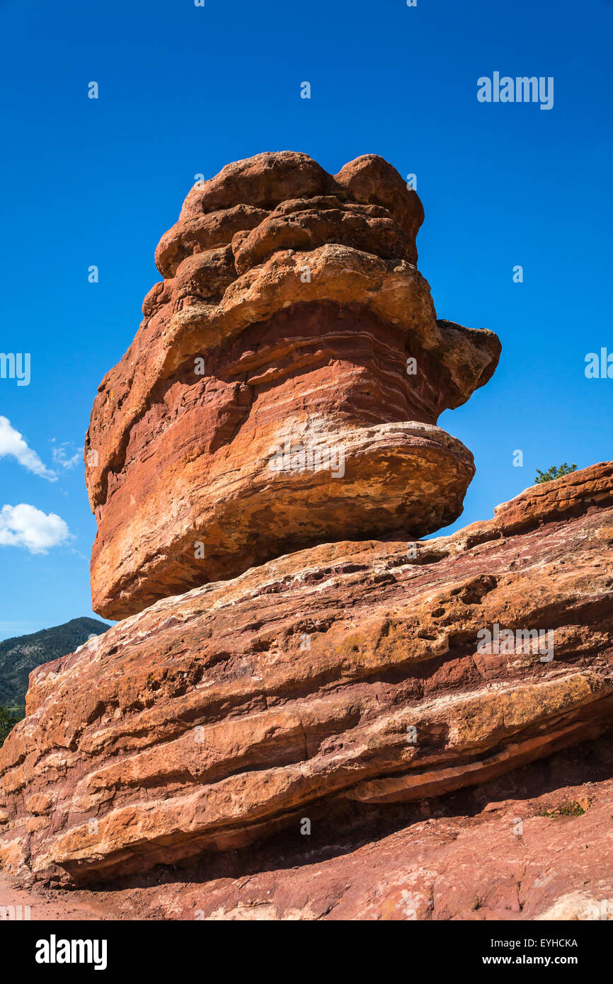Balanced Rock im Garten der Götter nationales Naturdenkmal in der Nähe von Colorado Springs, Colorado, USA. Stockfoto