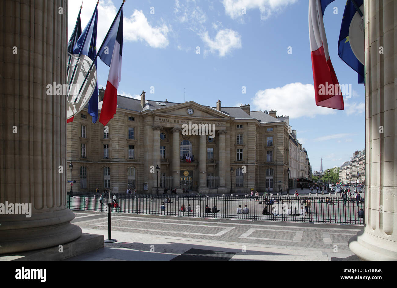 Das Panthéon, Place du Panthéon Paris, Touristen und Studenten entspannen im Quartier Latin in Paris.Frankreich Stockfoto