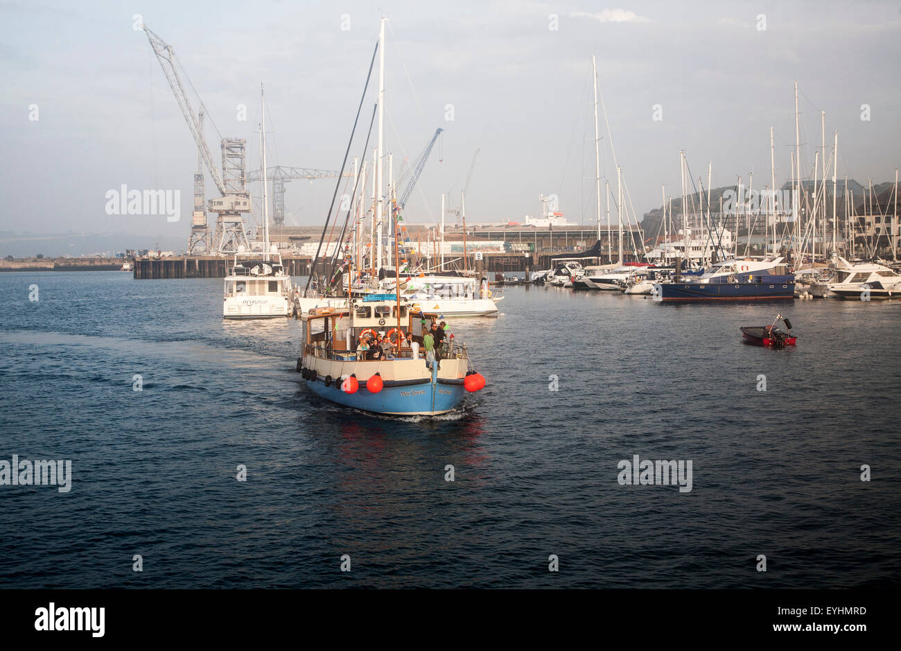 Die St Mawes Fähre Ankunft in den Hafen von Falmouth, Cornwall, England, UK Stockfoto
