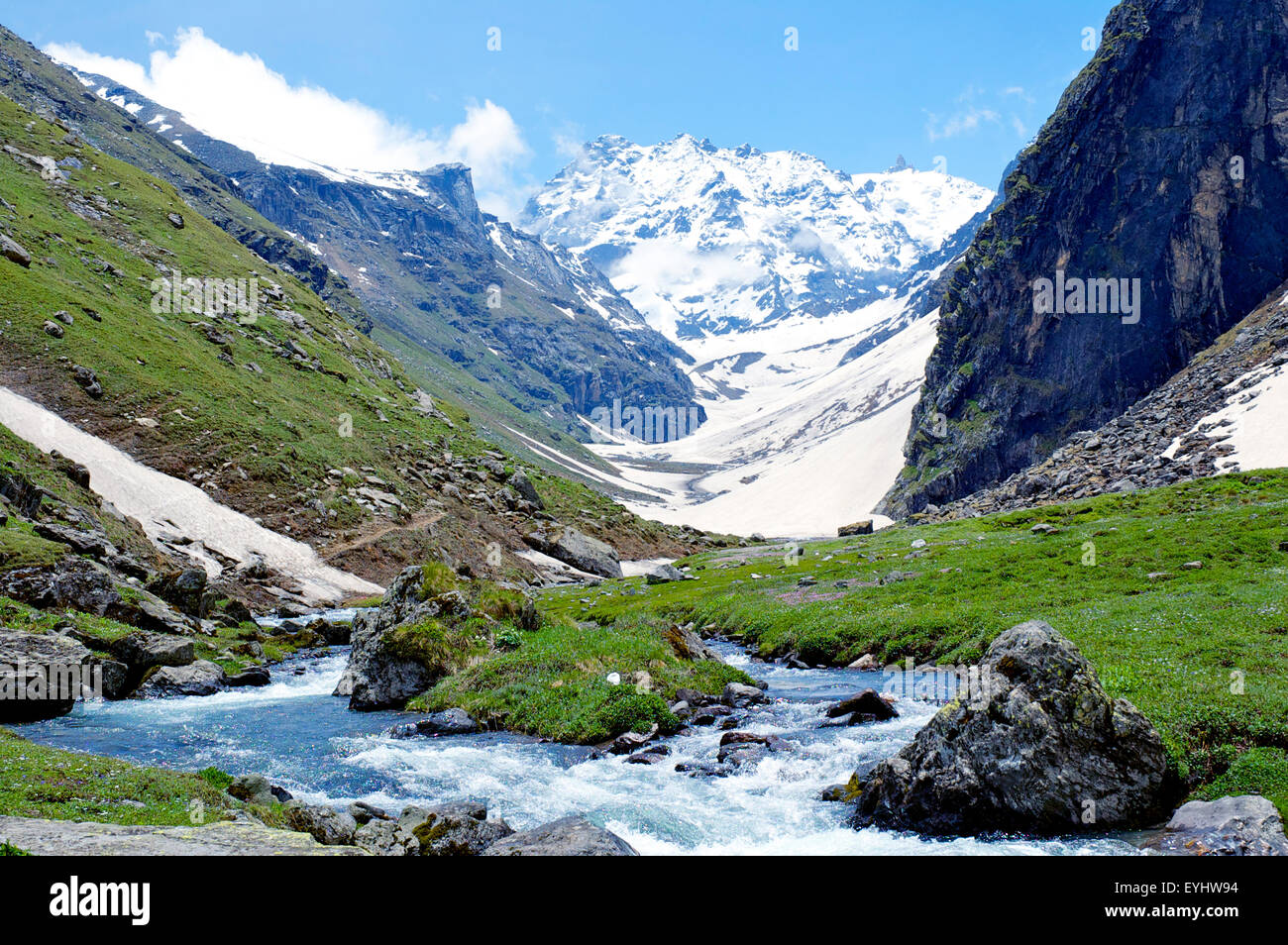 Mit Blick auf den Hampta Pass, Himachal Pradesh, Indien Stockfoto