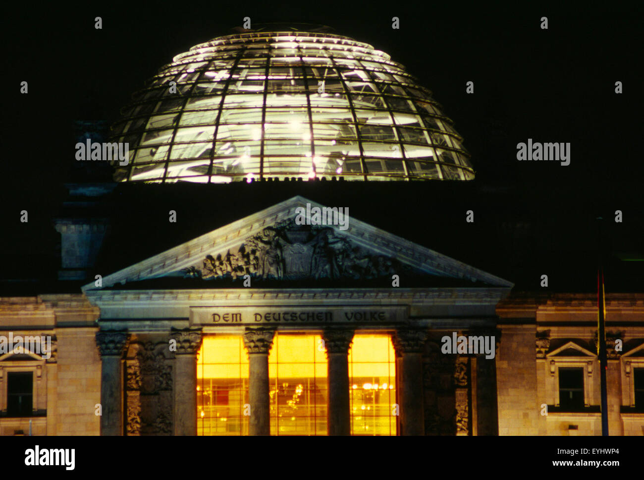 Juni 2002 - BERLIN: die Kuppel des Reichstags-Gebäude, Berlin. Stockfoto