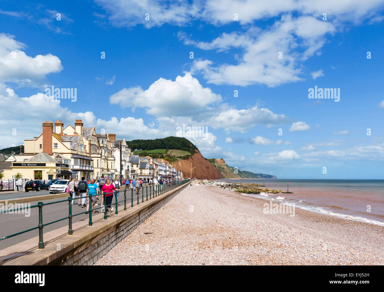 Die Promenade und der Strand in Sidmouth, Devon, England, UK Stockfoto