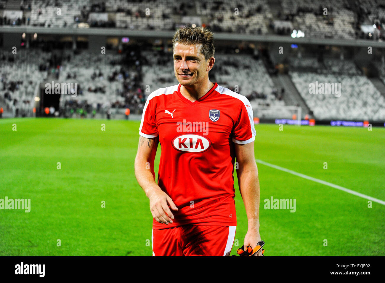 Bordeaux, Frankreich. 30. Juli 2015. UEFA Europa League Fußball, vorläufige Spiel. Bordeaux gegen AEK Larnaka. Cedric Carrasso (Bor) © Action Plus Sport/Alamy Live News Stockfoto