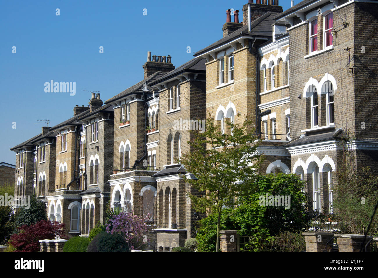 Viktorianische Doppelhaus befindet sich Norden Villen Camden Town London England Stockfoto