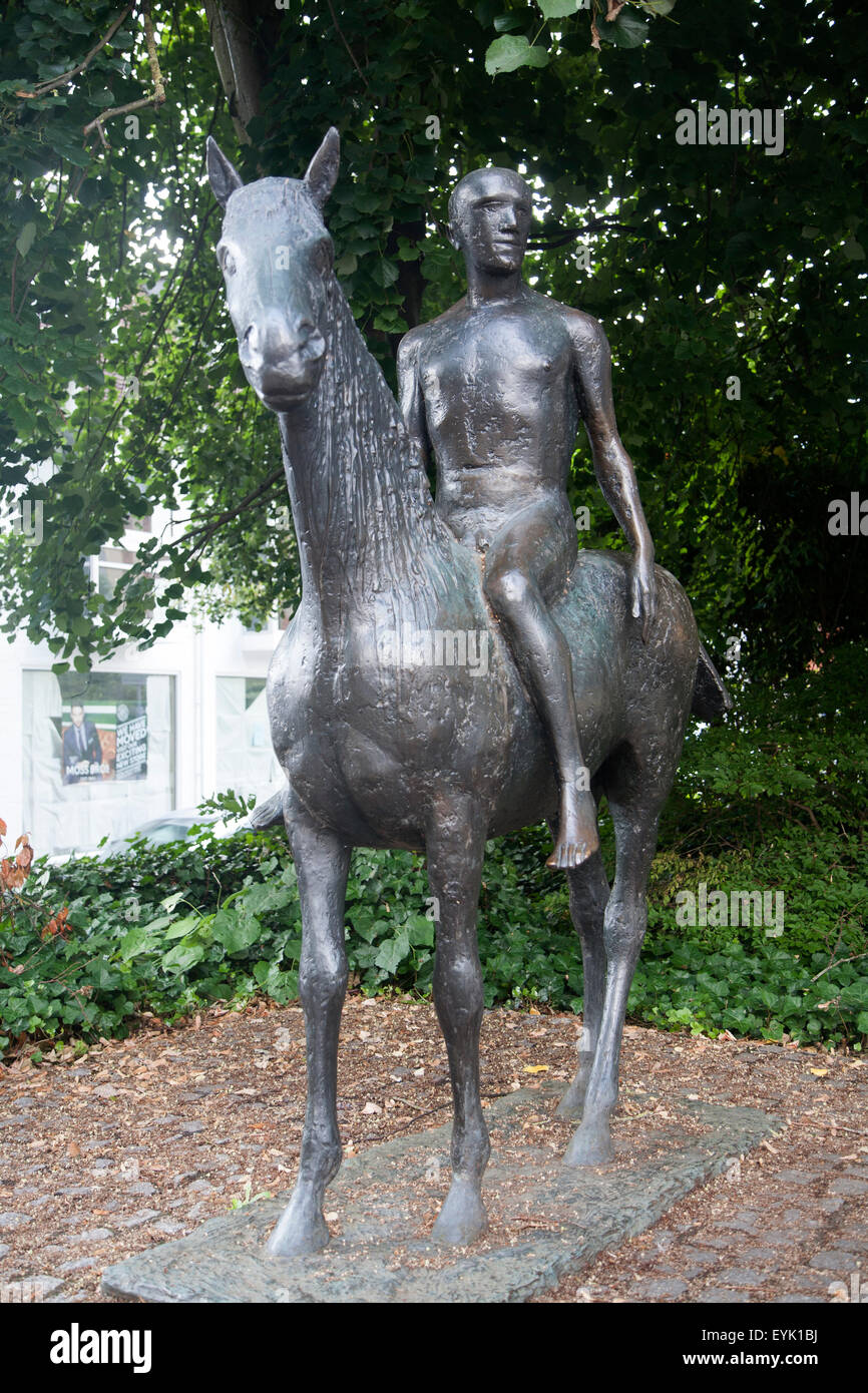 Pferd und Reiter Skulptur von Elisabeth Frink 1975, Winchester, Hampshire, England, UK Stockfoto