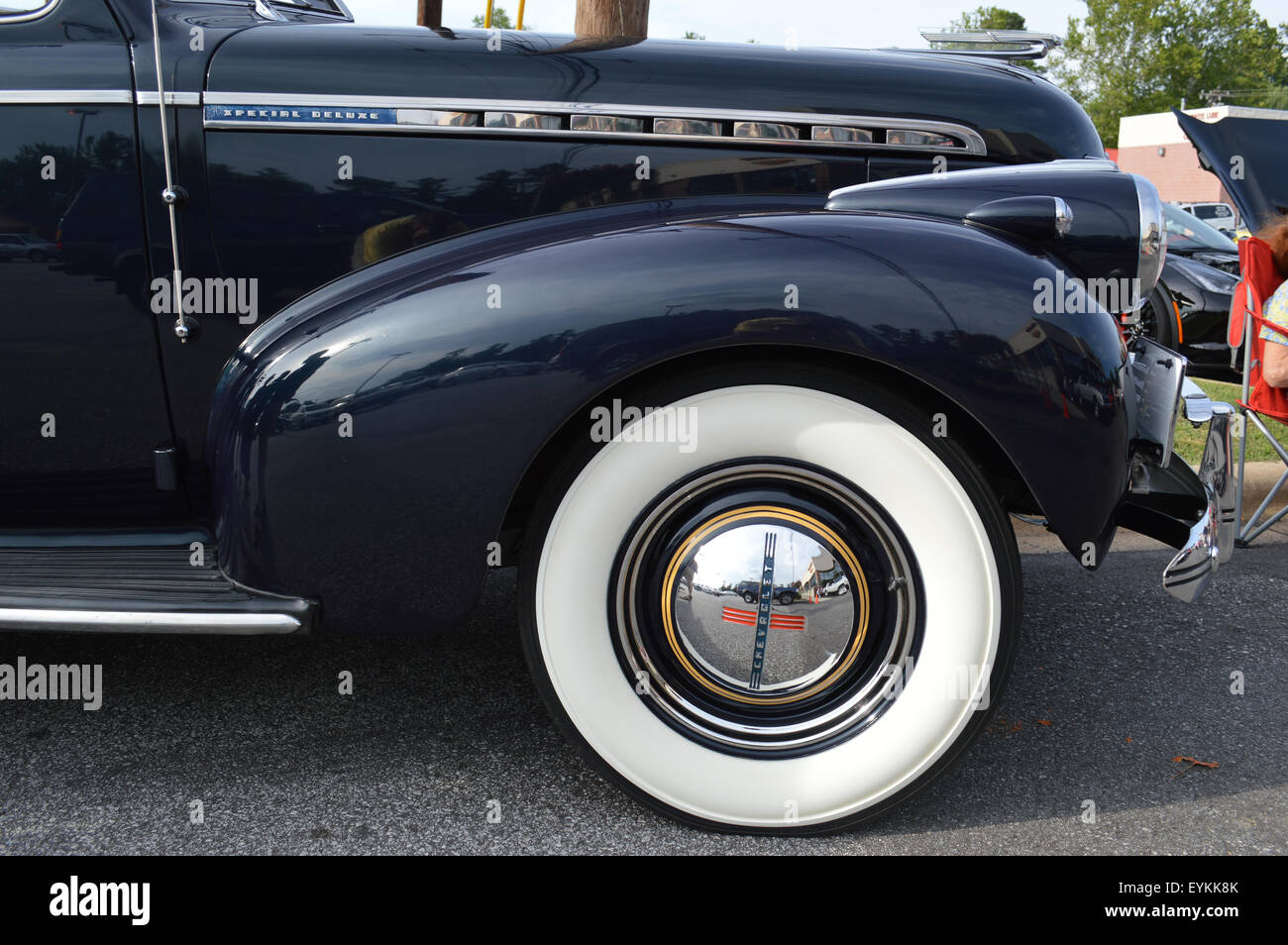 Vorne ein 1940 Chevrolet spezielle Deluxe, mit weißen Wand Reifen. Stockfoto