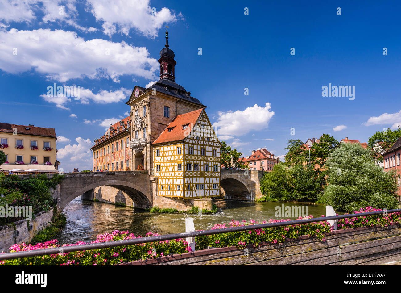 Deutschland, Bayern, Oberfranken, Fränkische Schweiz, Bamberg, Altstadt (UNESCO Weltkulturerbe), linken Regnitzarm und alten Rathaus, Stockfoto