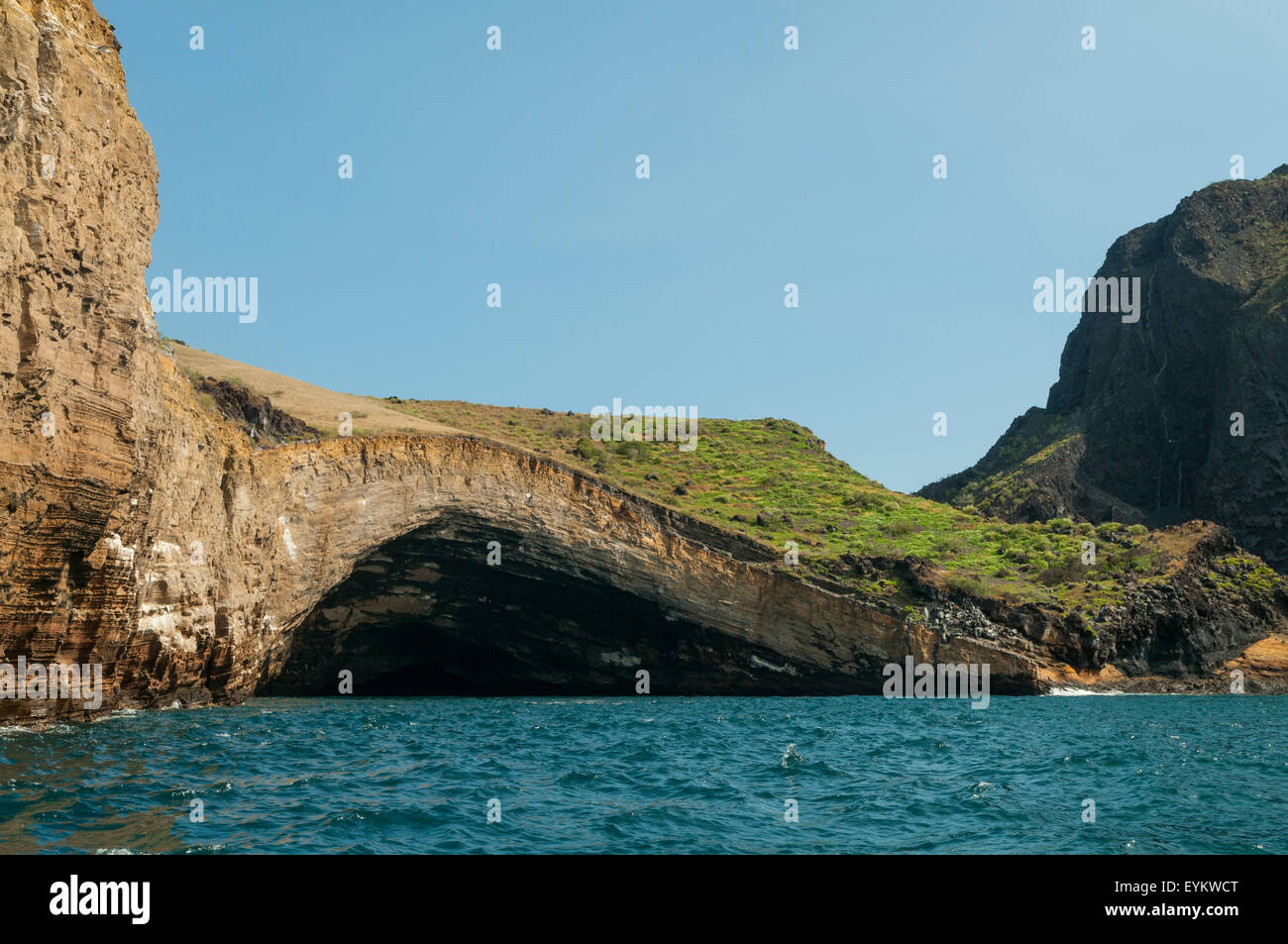 Höhle bei Vicente Roca, Isabela Island, Galapagos-Inseln, Ecuador Stockfoto