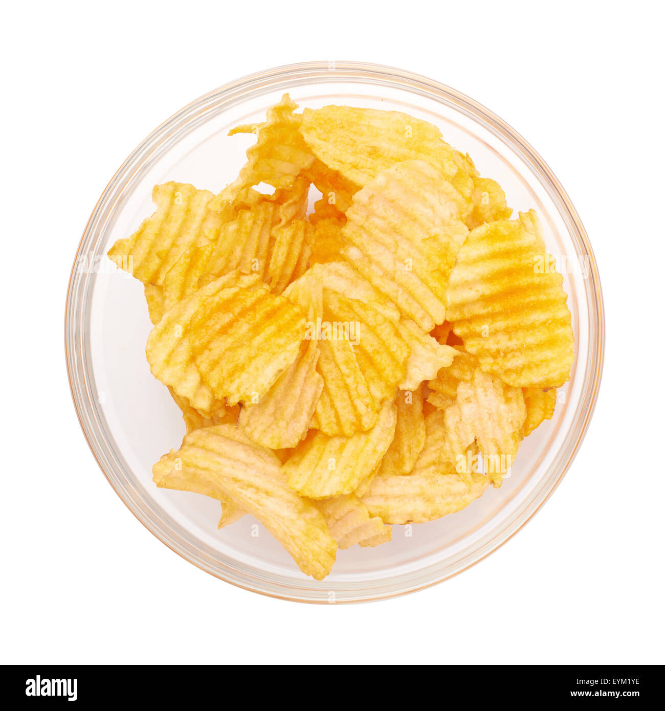 Mehreren Kartoffelchips in eine Glasschüssel Stockfoto