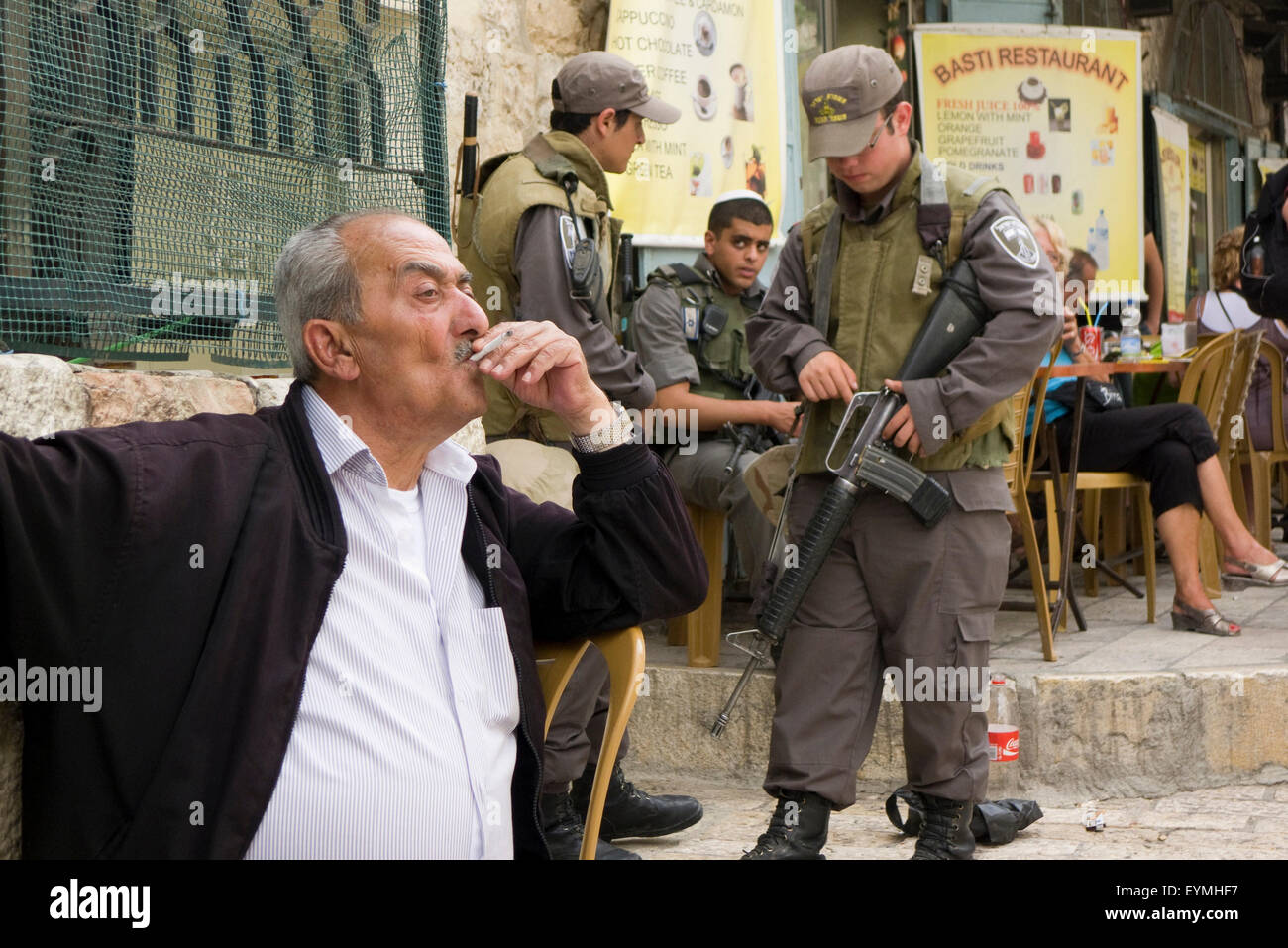 Jerusalem, Altstadt, Via Dolorosa, Soldaten und arabischen, Israel Stockfoto
