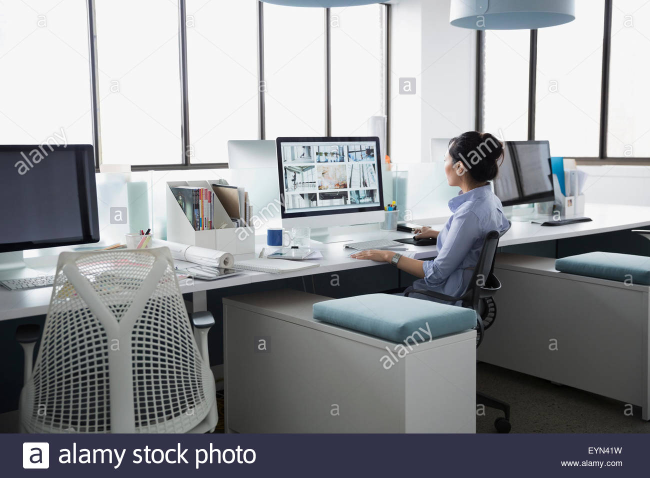 Designer arbeiten am Computer im Büro Stockfoto
