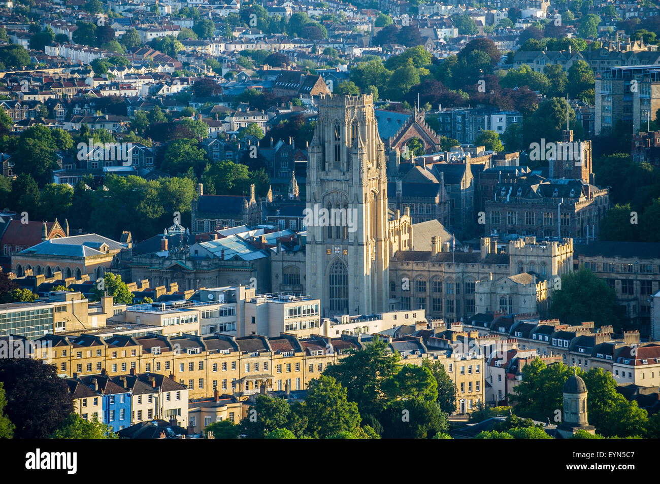 Luftaufnahme der Bristol University Wills Memorial Building. Stockfoto