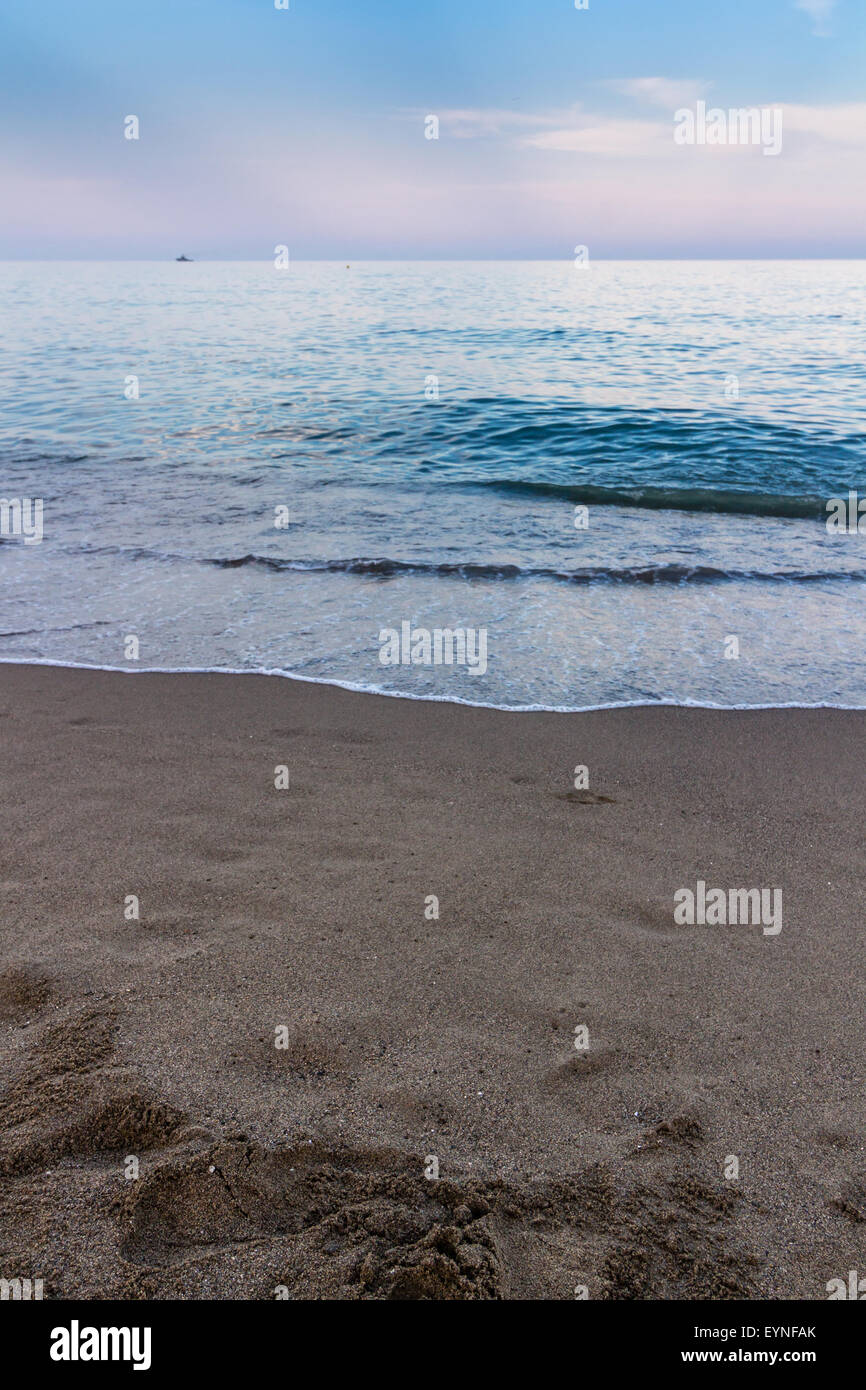 Schönen Himmel über den Strand, Torremolinos, Spanien Stockfoto