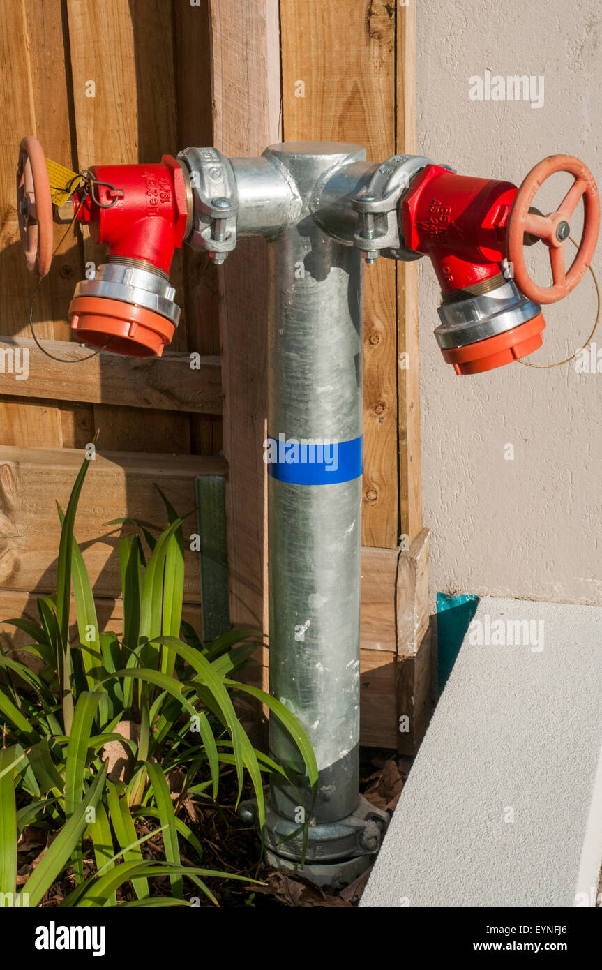 Hydranten in einer neu errichteten Appartementhaus Melbourne Stockfoto