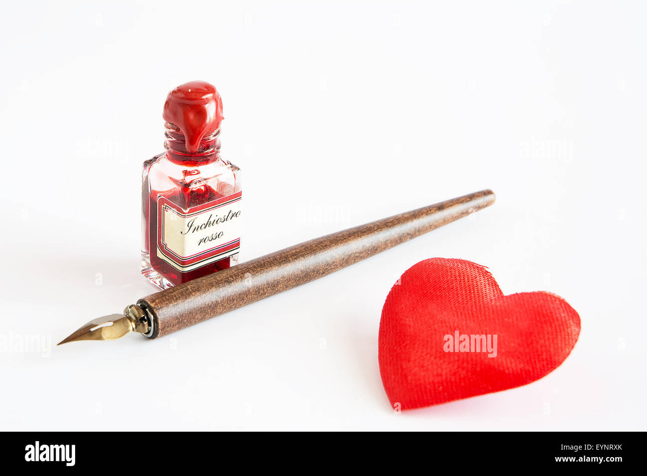 Schreiben mit Liebe: Ith roter Tinte zu schreiben Stockfoto