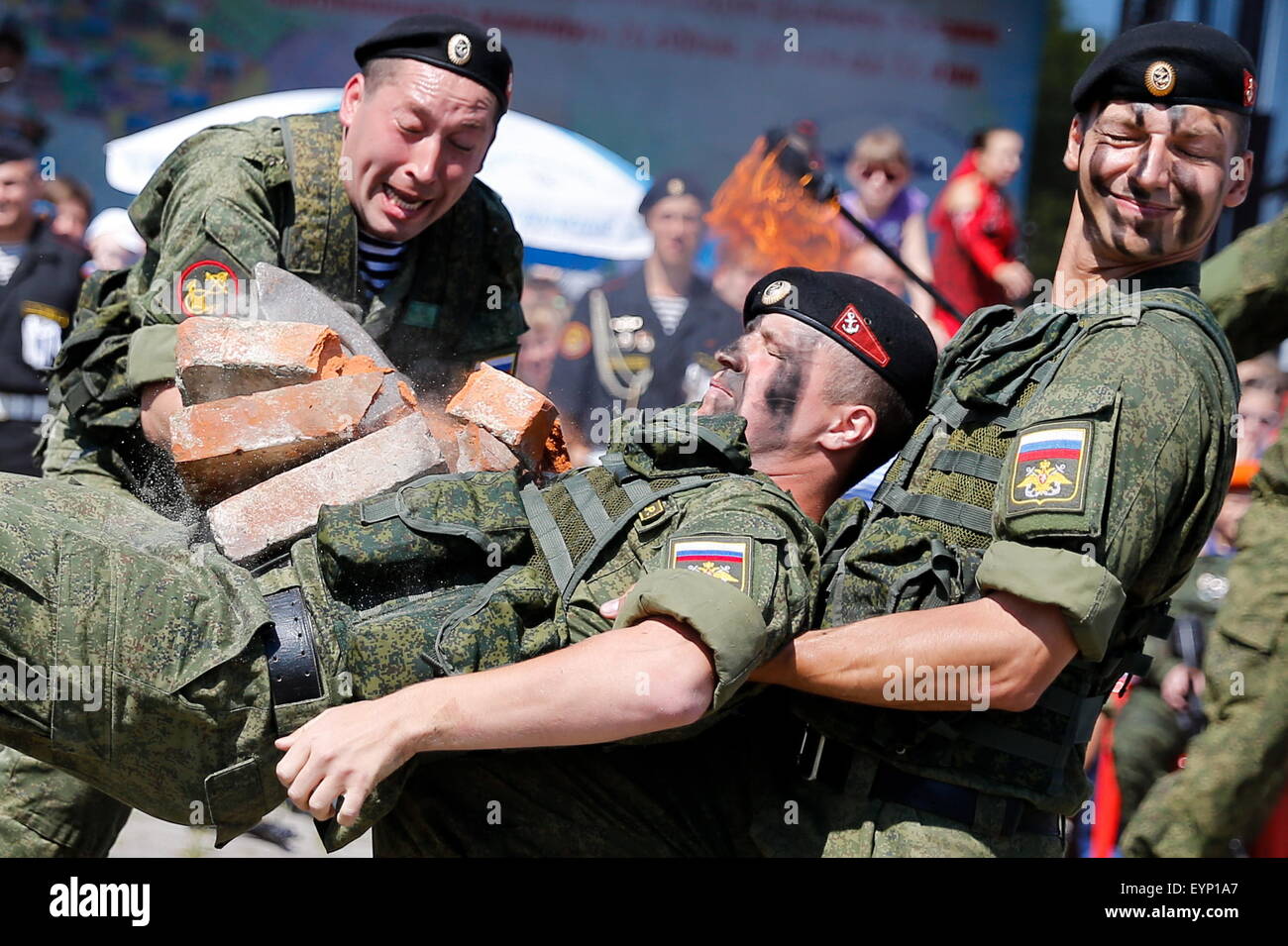 9-1 8-2 7-3. 2-5/8 решение. Выполните действия 8-2 11/12 7/16 2 2/27. 7 1/3+5 3/5. Вычислите 11,2+1, 3+1, 5=.