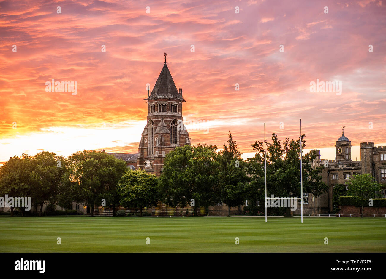 Rugby School in Rugby, Warwickshire. Öffentliche Schule, gegründet im Jahre 1567. Die Sportart Rugby entstand auf dem Spielfeld im Bild zu sehen. Stockfoto